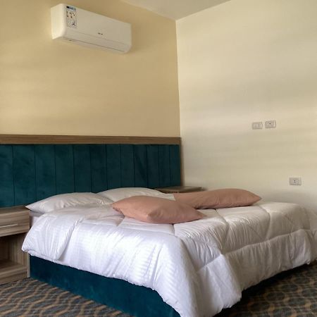 Zaina Apt Lägenhet Wadi Musa Exteriör bild